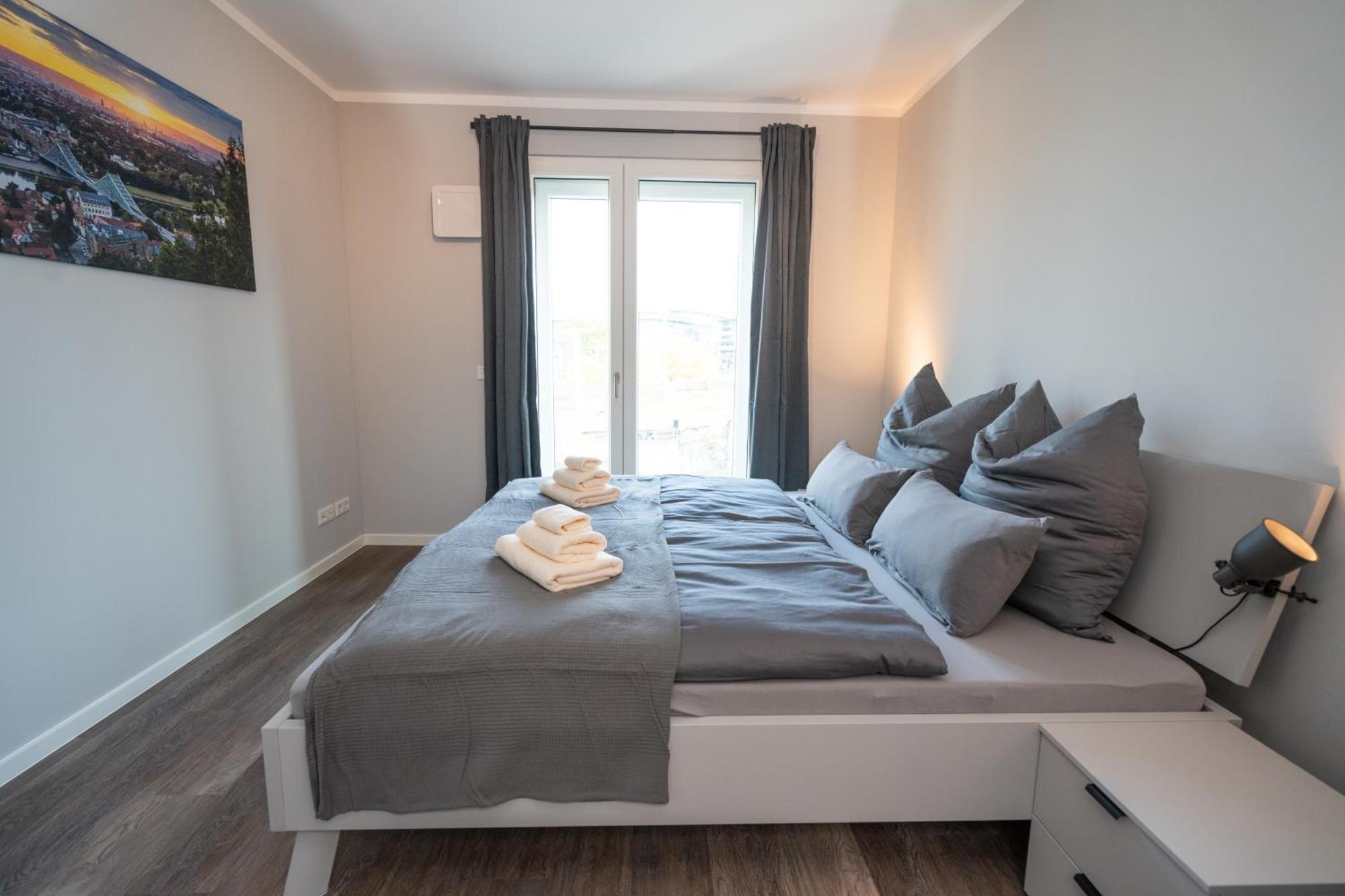 Cozy Dream Mit Terrasse Und Parkplatz - 90m² Apartament